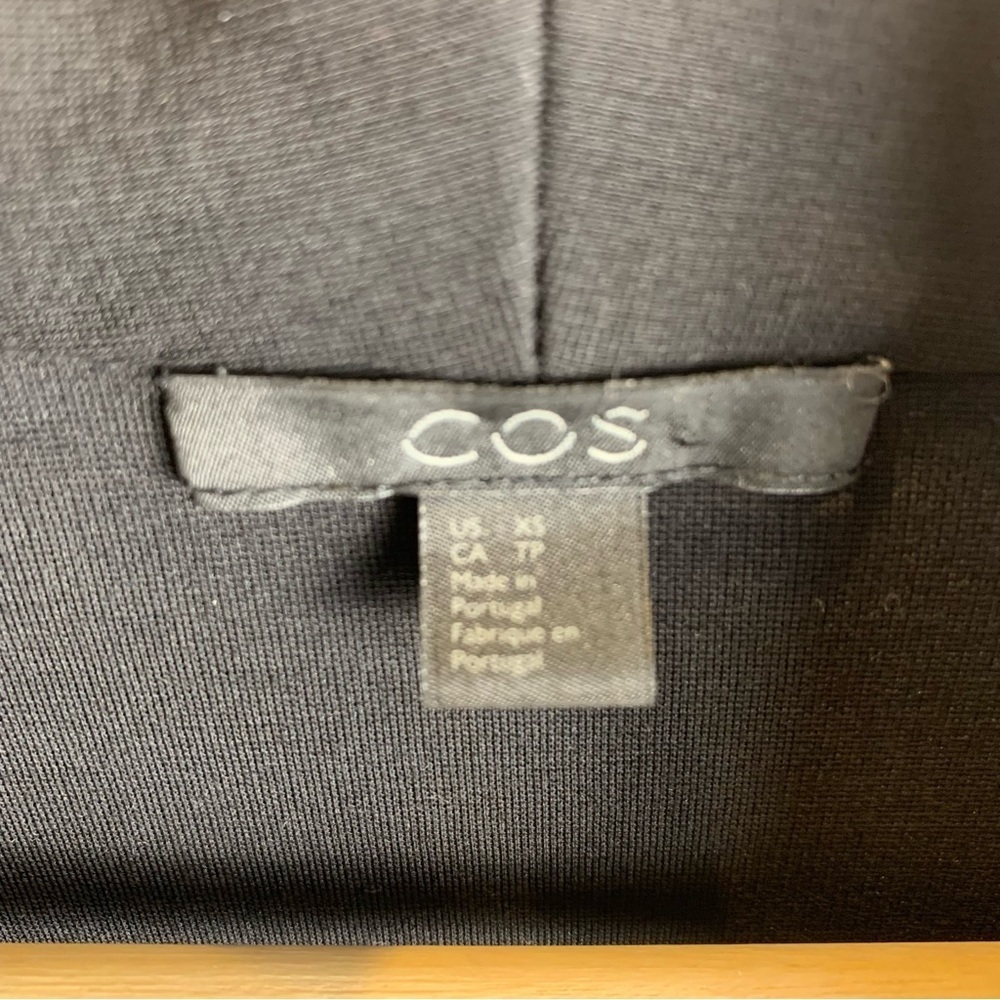 COS Black V-Neck sz XS Long Sleeve Tunic Top Stretch Classic Minimalist - Picture 5 of 7